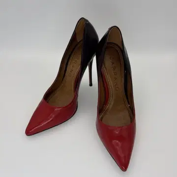 CARRANO 빨검 하이힐 펌프스
