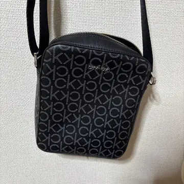 Calvin Klein 로고 숄더백 블랙 새상품급