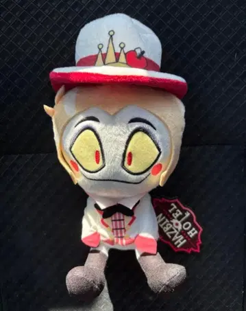 익명 배송 하즈빈 호텔 앉은 봉제 인형 루시퍼 라운드 원