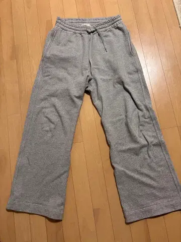 타임 이즈 온 배기 스웨트 팬츠