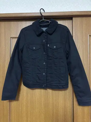 Levi Strauss & Co. 보아 카라 부착 자켓 S 사이즈 블랙