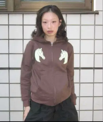 shury Labyrins 후드티