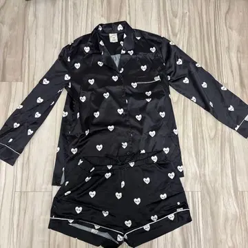 젤라피케 젤라또피케 룸웨어 파자마 새틴 하트 무늬