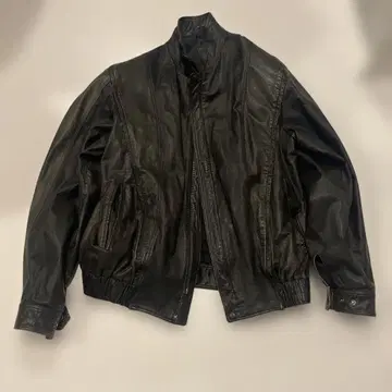 블랙 가죽 자켓 스탠드 카라