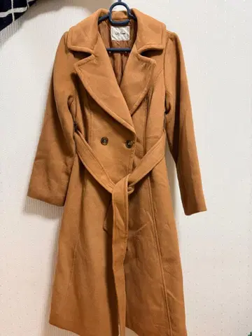 Lily Brown 카멜 더블 브레스트 롱 코트