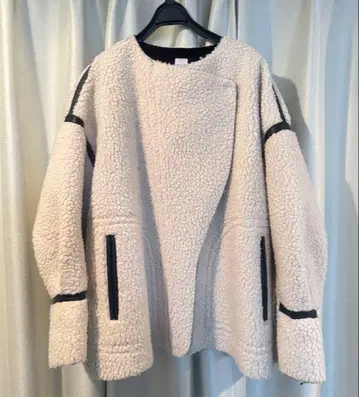 본딩 보아 코트