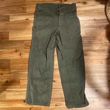 S F 카고 팬츠 S 사이즈 올리브 색상