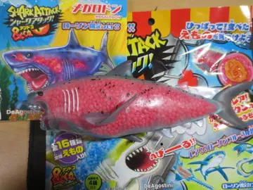 1 / 4 샤크 & 어택 & Co 안도코 로손 한정판 메갈로돈