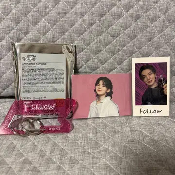 FOLLOW AGAIN TO JAPAN 우지 카라비너&트레이딩 카드