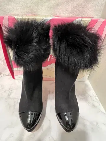 Rady 퍼 달린 블랙 부츠 하이힐