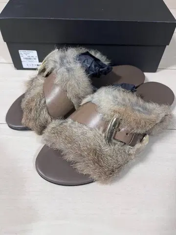 MAURO de BARI 퍼 벨트 샌들 38