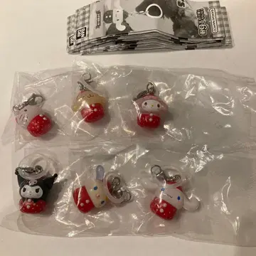 산리오 딸기 메지루시 액세서리 컴프 세트