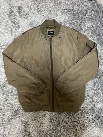 MA-1 크롭 플라이트 자켓 올리브