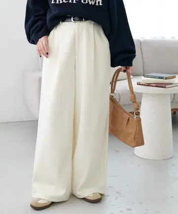 택 포함 새상품 DISCOAT 깔끔 맨투맨 라이크 팬츠 ML 아이보리