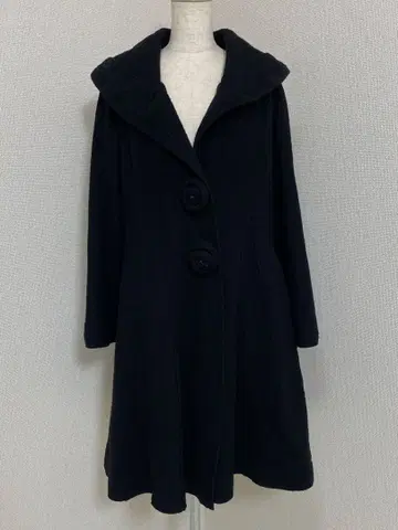 SUPER BEAUTY 코사지 부착 플레어 코트 44 사이즈