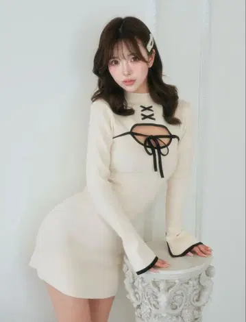 Darich 프론트 오픈 리본 니트 미니 원피스