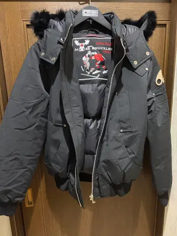 무스 너클스 다운 자켓 블랙 S 사이즈