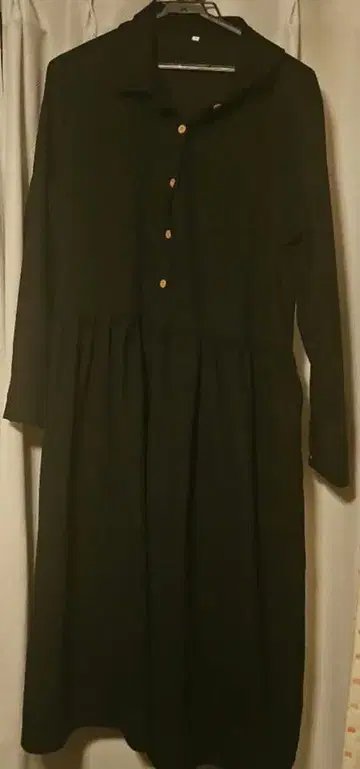 블랙 버튼 원피스