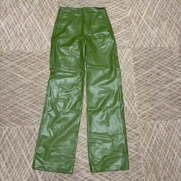 [ 미사용 새상품 ] ZARA 인조 가죽 팬츠