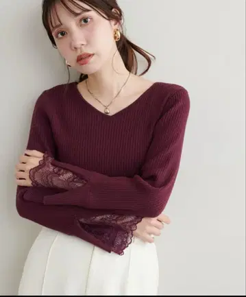 내추럴 꾸뛰르 소매 레이스 리브 니트