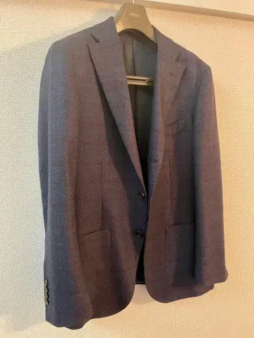 네이비 체크 무늬 테일러드 자켓