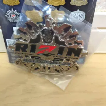 제일복권 RIZIN D상 챔피언 벨트 메탈 참 RIZIN