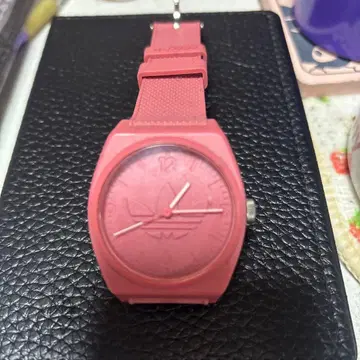 핑크 실리콘 아날로그 시계