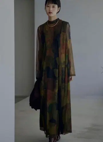 정품 Ameri UND GYPSUM ART DRESS M