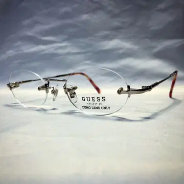 투 포인트 안경 프레임 guess