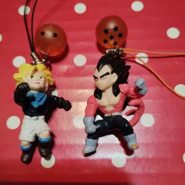 드래곤볼 피규어 스트랩 트랭크스&베지터