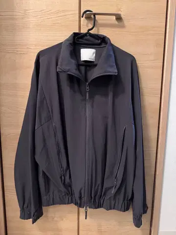 Kaiko 다크 그레이 나일론 자켓 size 2