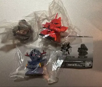 기동전사 건담 기다림 건담의 경우 4개 3개 세트