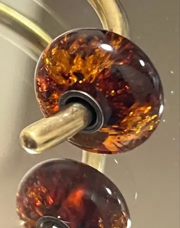 트롤 비즈 앰버