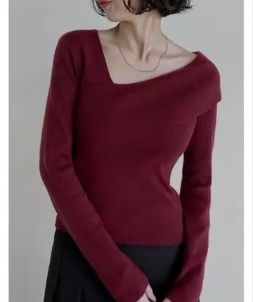 re edit 비대칭 넥 니트 M 사이즈