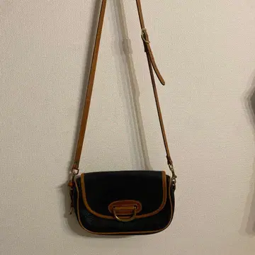 두니앤버크 숄더백