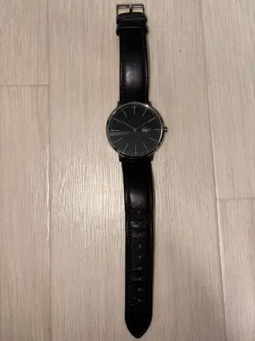 라코스테 블랙 가죽 손목시계