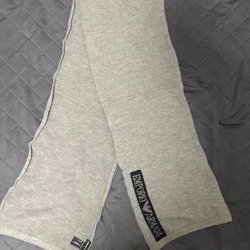 엠포리오 아르마니 그레이 니트 머플러