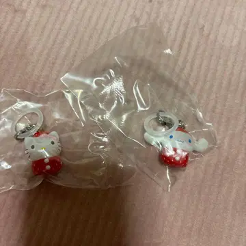 딸기 메지루시 액세서리 헬로키티 시나모롤