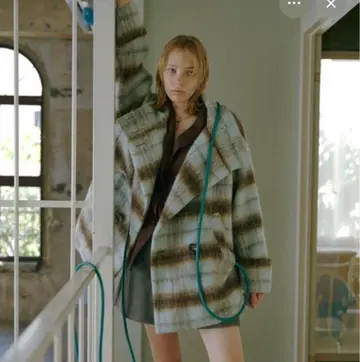 리사이클 샤기 스탠드 칼라 코트