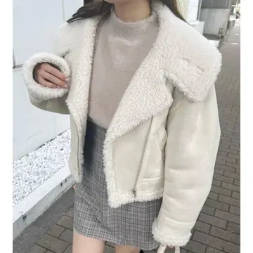 MERCURYDUO 페이크 무스탕 빅 칼라 봄버 자켓 아이보리