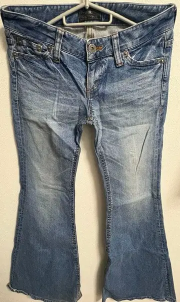 새상품급 GRACE CONTINENTAL 부츠컷 나팔 데님 36사이즈