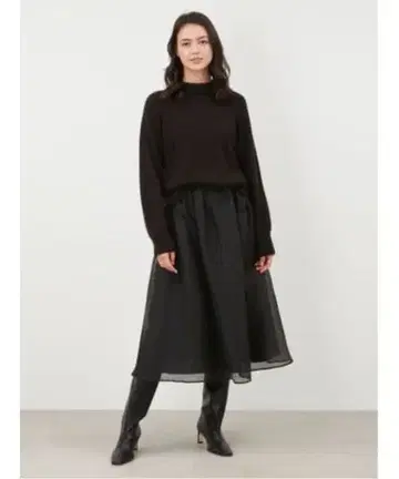 미라 오웬 샤기 니트 스커트 셋업