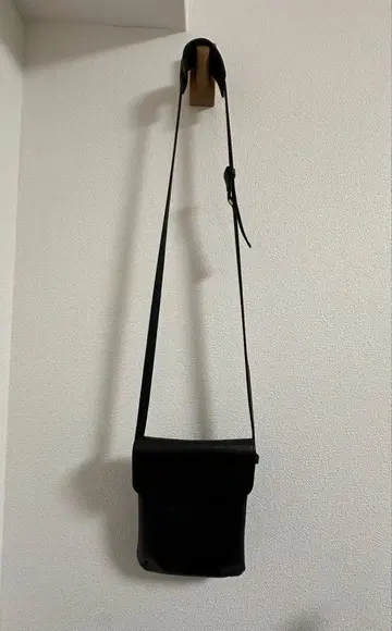 바니스뉴욕 천연 가죽 플랩식 숄더백