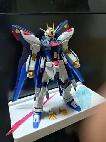 HGCE 스트라이크 프리덤 건담 건담 프라모델 정크제품