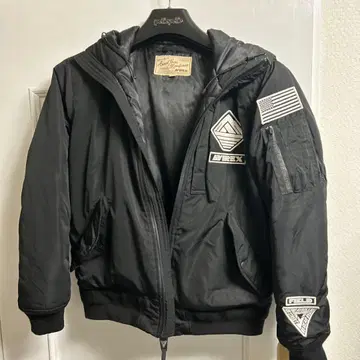 AVIREX 블랙 점퍼 L 사이즈