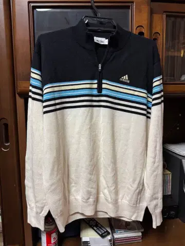 adidas 하프 지퍼 스웨터 블랙 화이트 블루