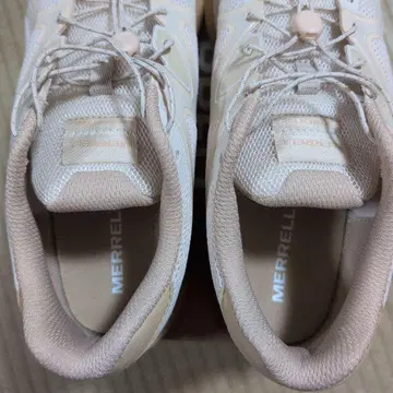 MERRELL SKYQUEST TREK 26.5