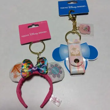 잇츠 어 스몰 월드 머리띠 홀더 키체인 세트