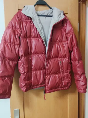 리버서블 다운 자켓 빨간색 베이지