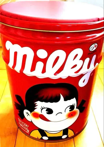 미사용 후지야 밀키 페코짱 스툴 캔 쿠션 의자